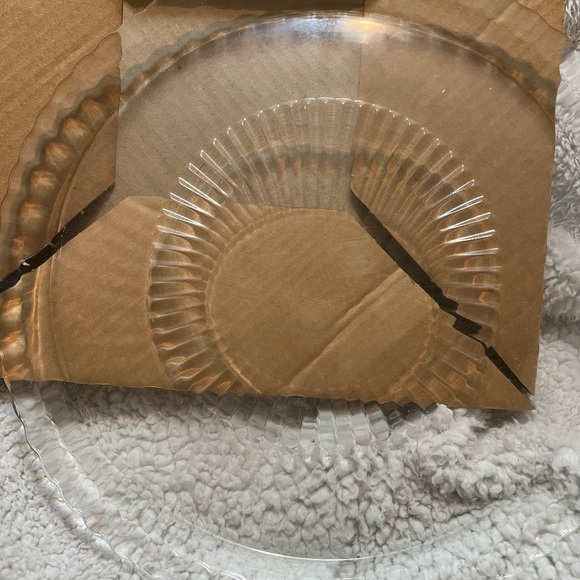 ****Donated***GLASS serving dish 12.5” - Picture 2 of 6